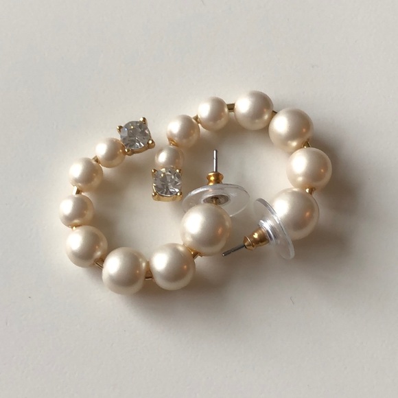 Beautiful pearl hoops from J Crew - Picture 1 of 2